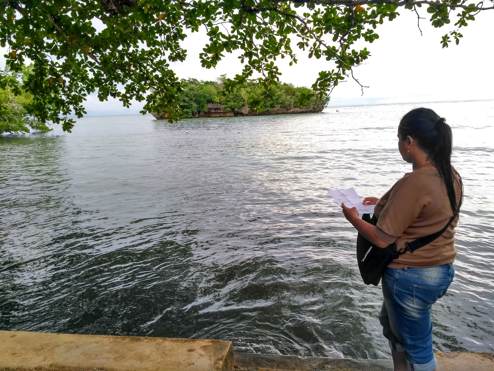 Batu Kapal Negeri Akon-min